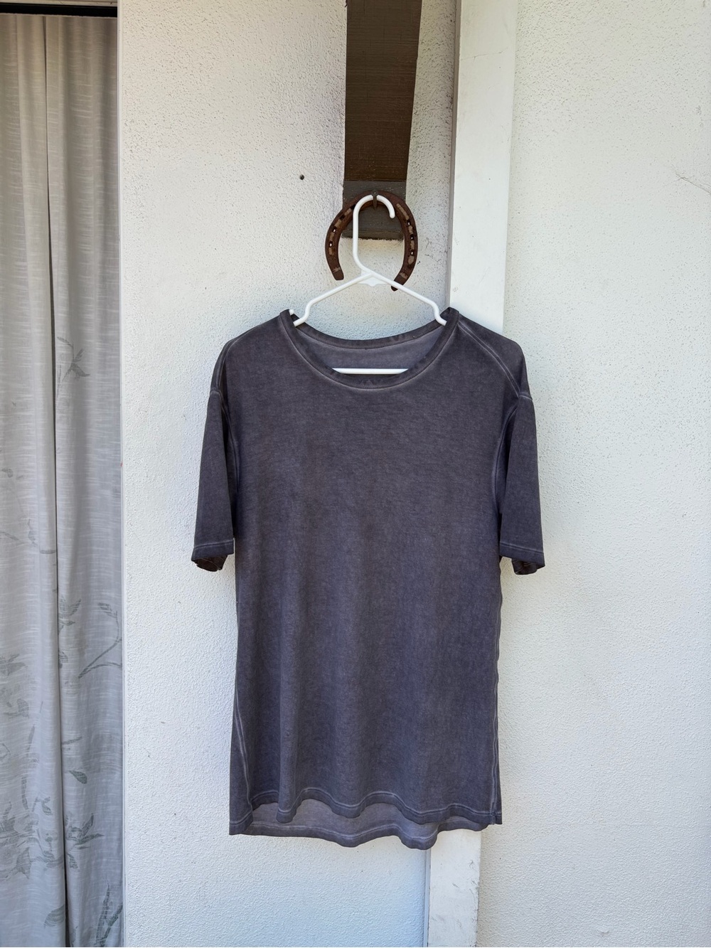 Men's Lululemon Washed Dark Grey Workout Shirt (Large)